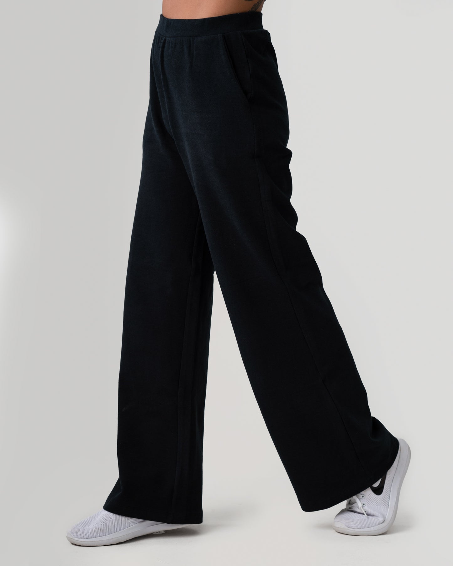 Cora Wide Leg Relaxed Pant