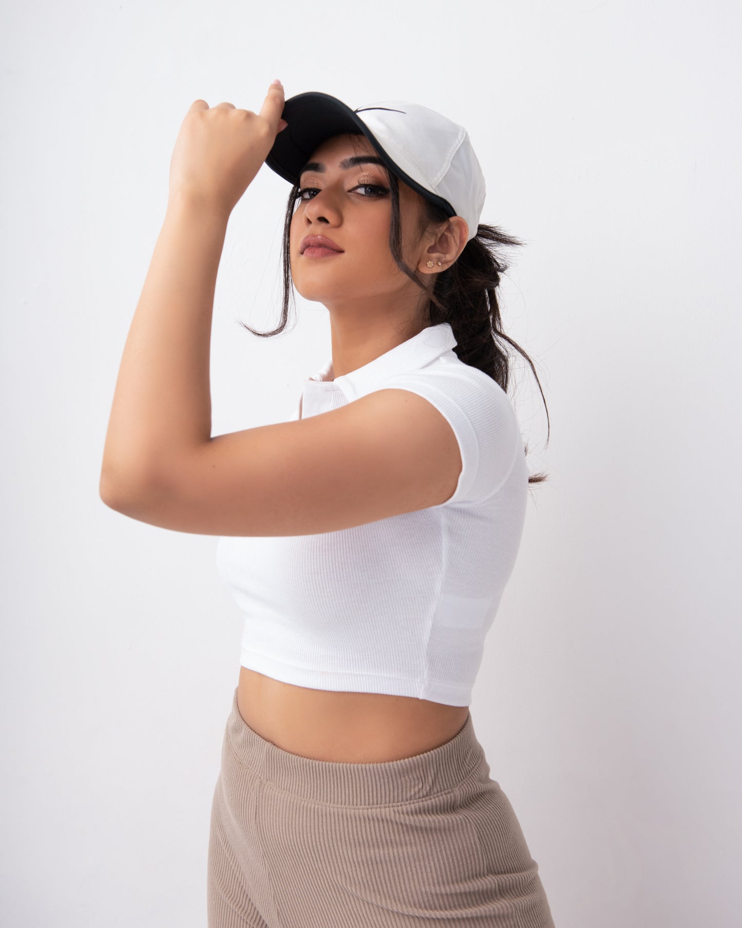 Jowie Collared Crop